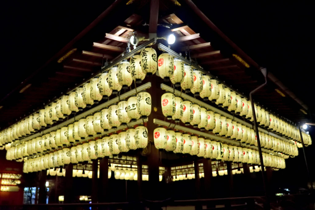 Many paper lanterns